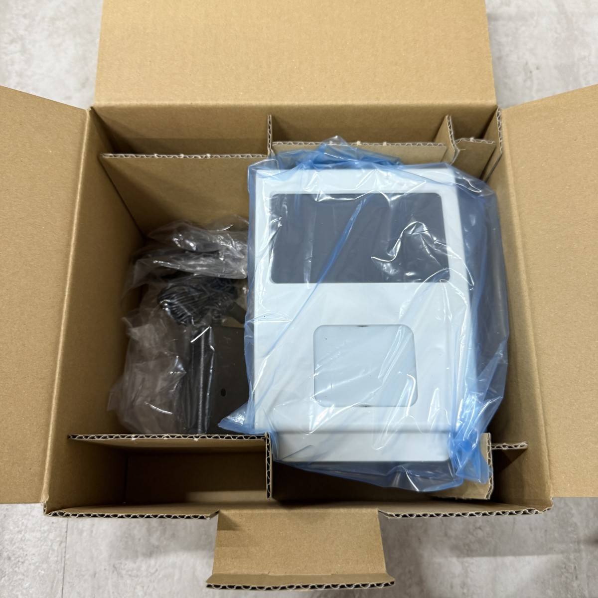 C04115 直接引取可 OA機器 事務用品 PitTouch Pro3（ピットタッチ・プロ3）ネットワーク対応 ICカード打刻 勤怠端末 勤退管理 通電済 美品（9/10）