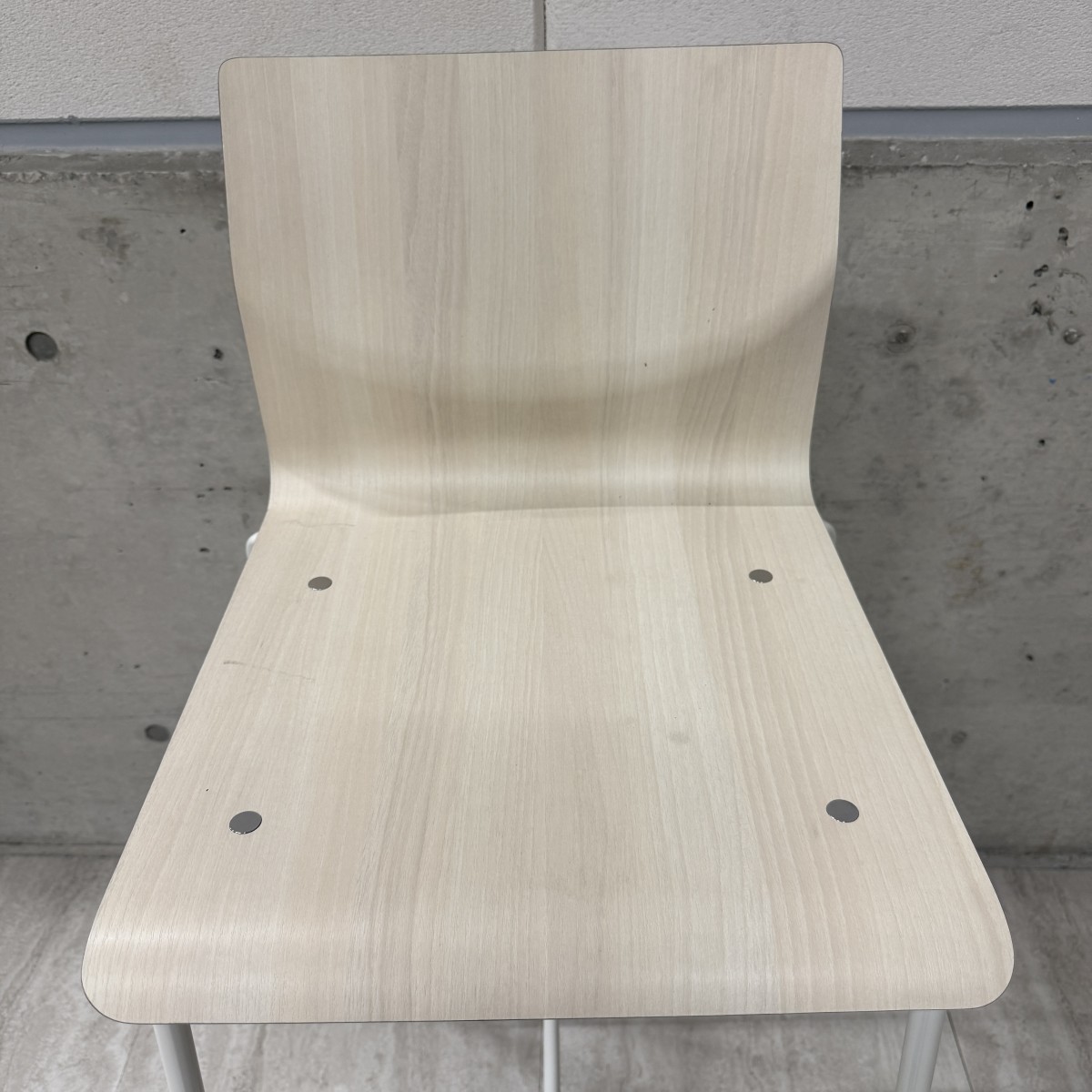 C04118【直接引取可】Okamura オカムラ Sweep スイープ L409 ハイチェア カウンターチェア 成型合板 木目 ホワイト脚 店舗什器（5/10）