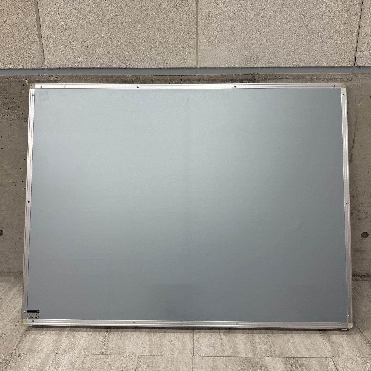 C04147【直接引取可】ITOKI イトーキ BBWP-1209WN-WE 壁掛式 ホワイトボード 1200×900mm ホーロー マグネット対応 粉受け付 オフィス（2/10）