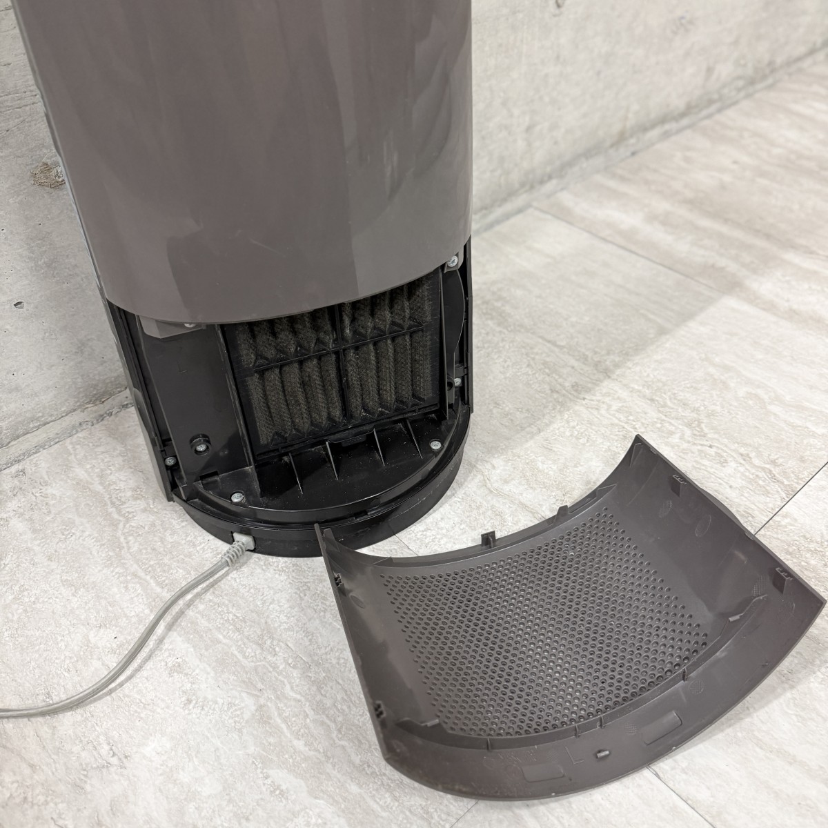 Z04150【直接引取可】SHARP シャープ PF-HTH1-T スリムイオンファン HOT&COOL プラズマクラスター 温風 冷風 リモコン付 2016年製（7/10）