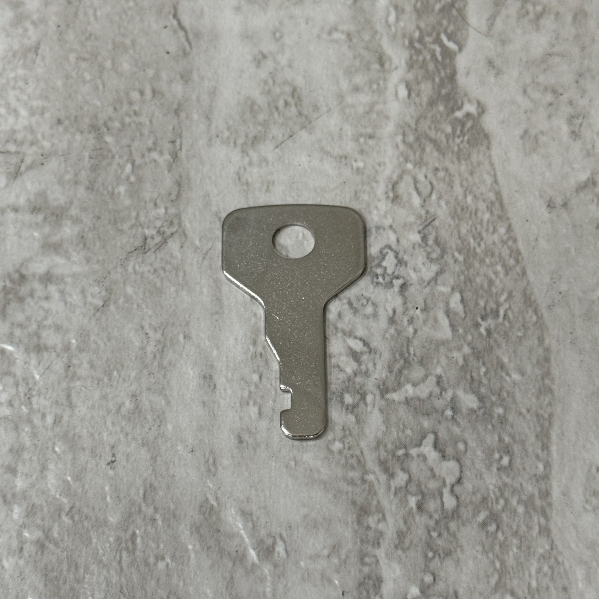 C04155【直接引取可】 シヤチハタ Shachihata IBS-01 スチール印箱 小型 鍵付 印鑑収納 スタンプケース ゴム印 印鑑ケース 仕切板付（6/7）