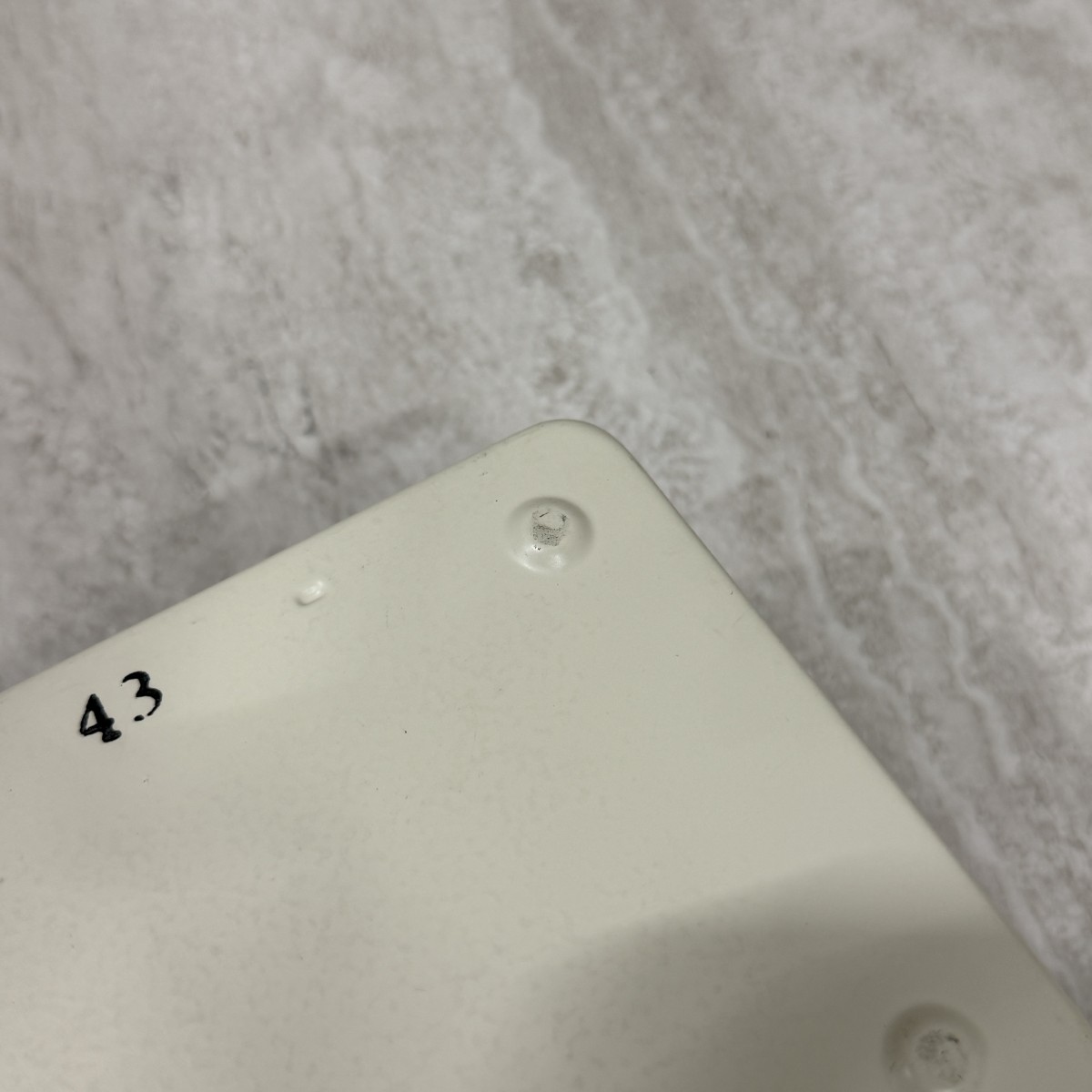C04156【直接引取可】 金庫 CARL カール事務器 CB-8100 手提げ金庫 キャッシュボックス M ダイヤル錠 ホワイト 鍵欠品（9/9）