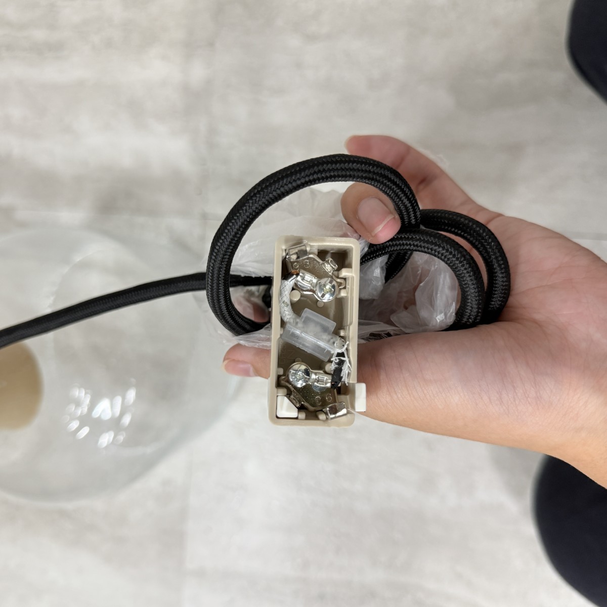 C04166 【直接引取可】 ELUX Crisbase LUV CB4064 ラヴ ペンダントライト 気泡ガラス 天然木 E26 北欧 照明 美品　未使用品（6/10）