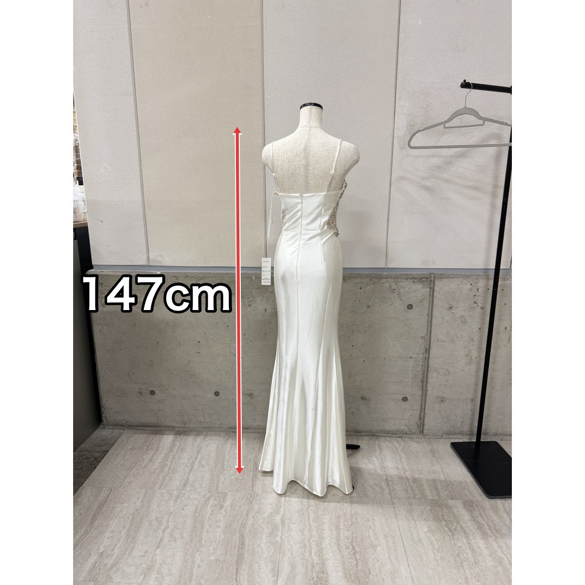 Z04226【直接引取可】LuxeStyle リュクススタイル 19046 S ホワイト キャバドレス ロングドレス ビジュー サイドシアー スリット タイト（6/9）