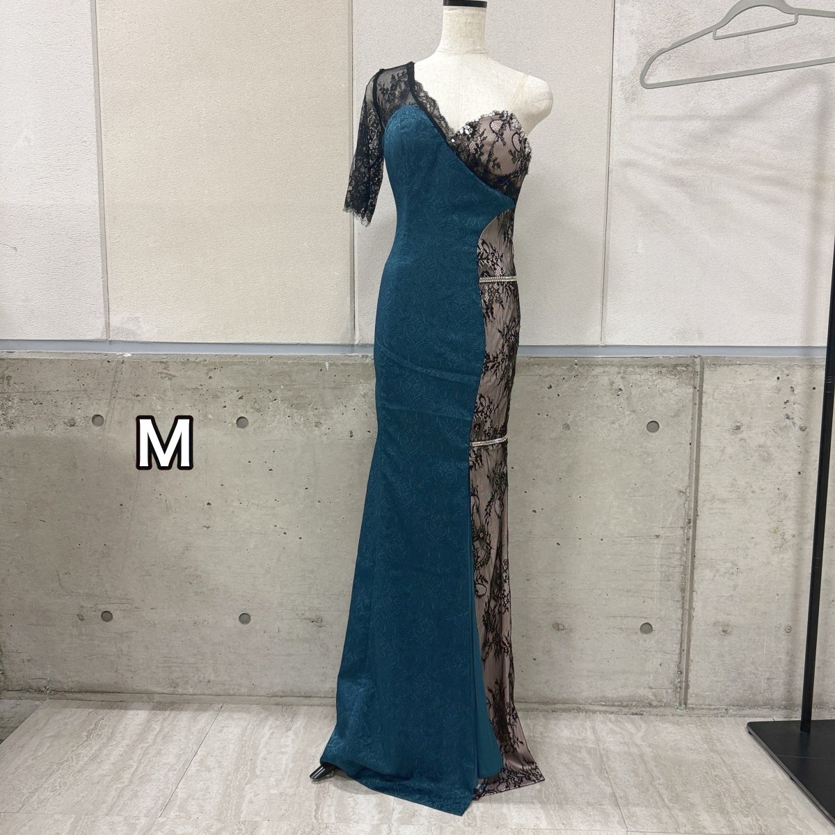 Z04228 【直接引取可】タグ付き OKONOGI 51305 ロングドレス M ブルーグリーン ワンショルダー レース ビジュー パーティー キャバドレス