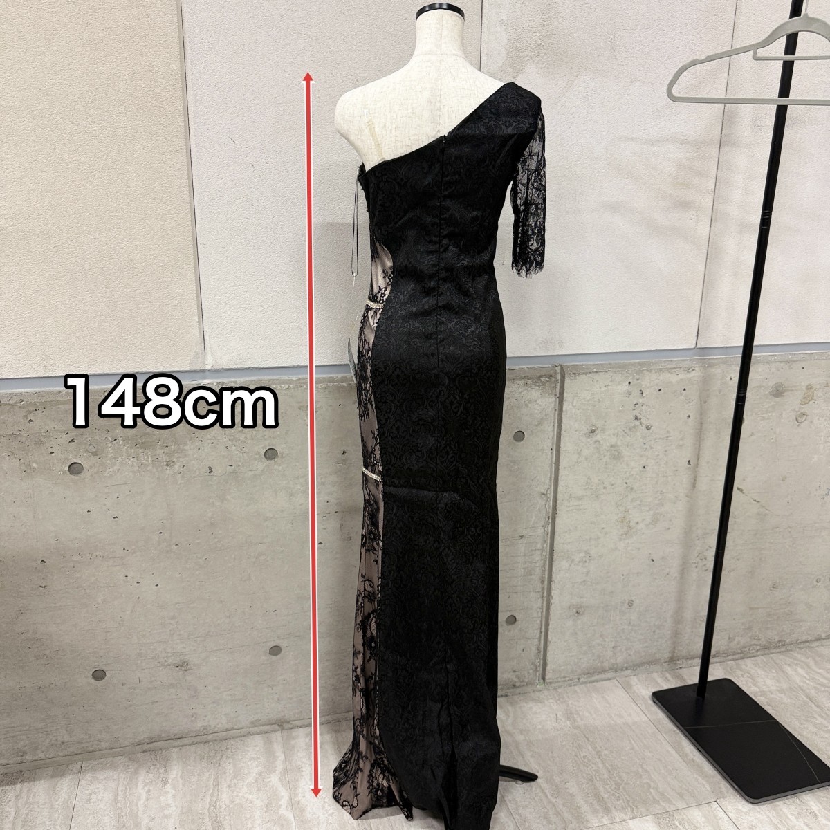 Z04234【直接引取可】LuxeStyle 51305 M ブラック レース ワンショルダー ロングドレス キャバドレス ビジュー タグ付（8/10）