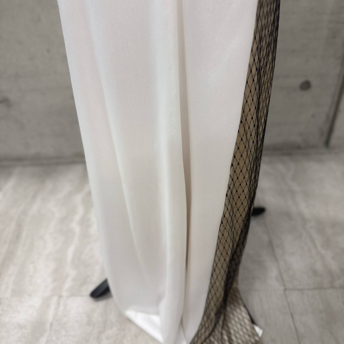 Z04235【直接引取可】LuxeStyle 19009 L ロングキャバドレス ホワイト ブラック メッシュ タイト センタージップ スリット パーティー（6/9）