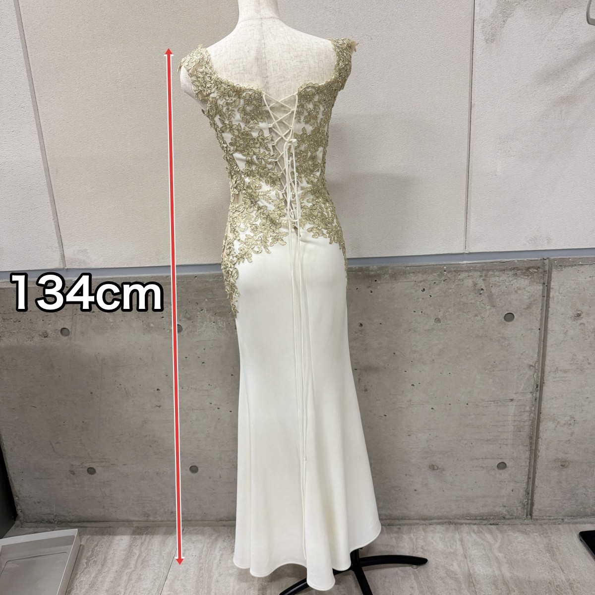 Z04240【直接引取可】LuxeStyle リュクススタイル ロングドレス M 白 ゴールド レース ビジュー 刺繍 編み上げ キャバドレス（6/9）
